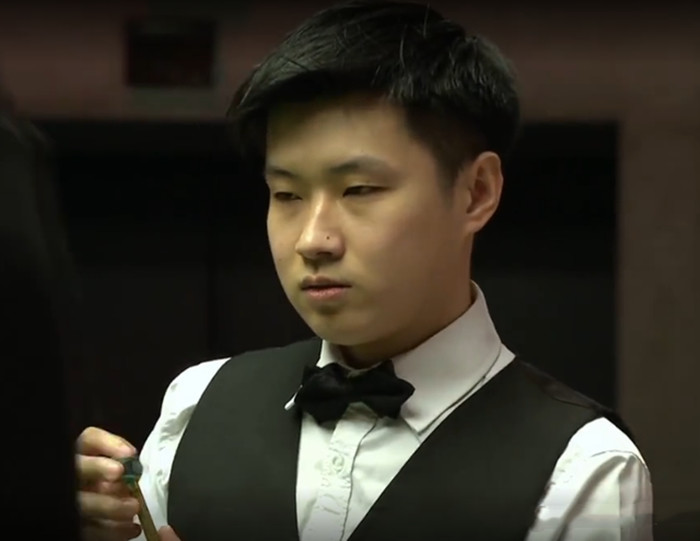 但他在比赛 但他在比赛