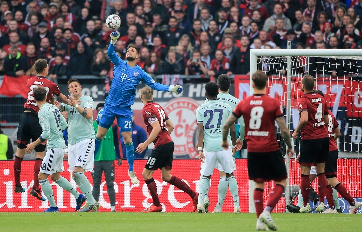 并形成集体 并形成集体